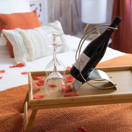 Ode A L'Amour : Studio Intimiste Toulon Extérieur photo