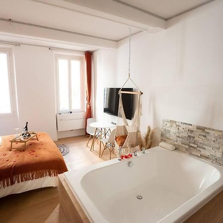 Ode A L'Amour : Studio Intimiste Toulon Extérieur photo