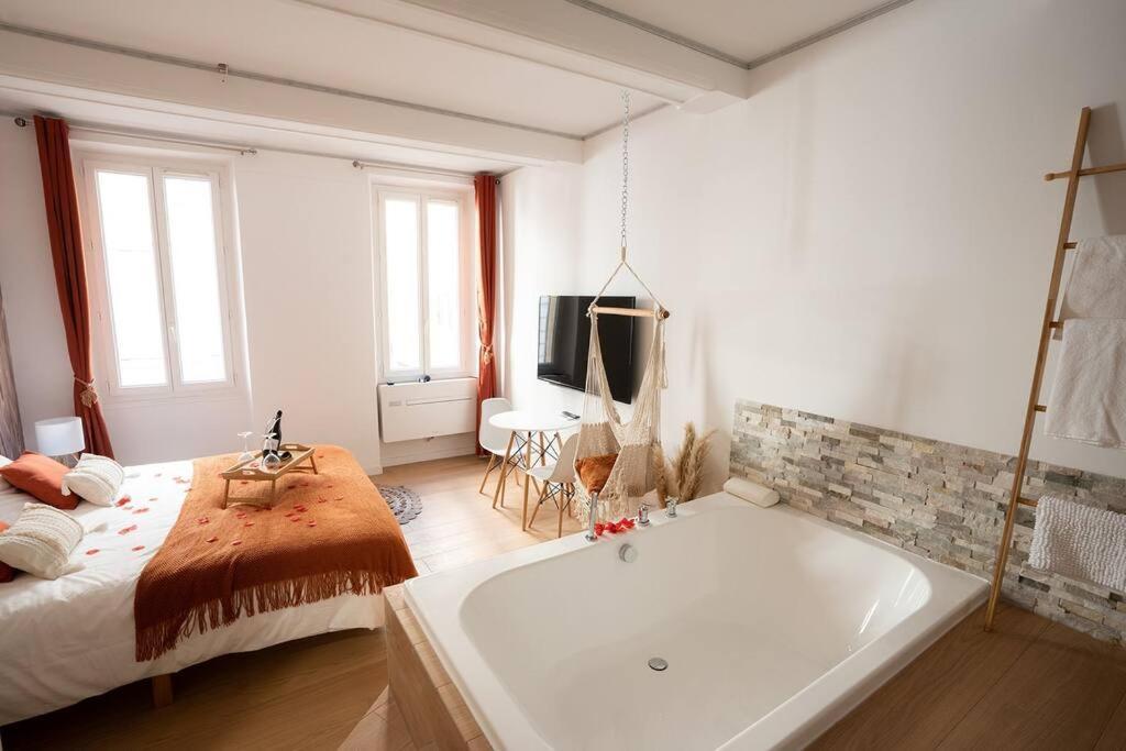 Ode A L'Amour : Studio Intimiste Toulon Extérieur photo